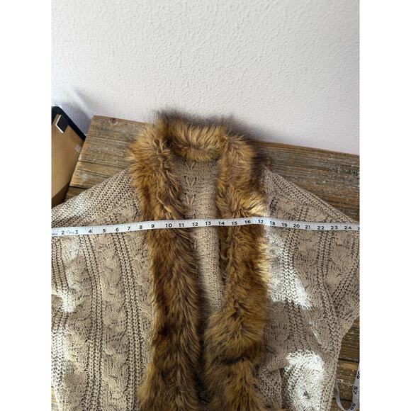 Chunky Knit Cardigan Sweater Faux Fur Trim Collar Cozy oversize Beige Women M/L - Picture 5 of 8
